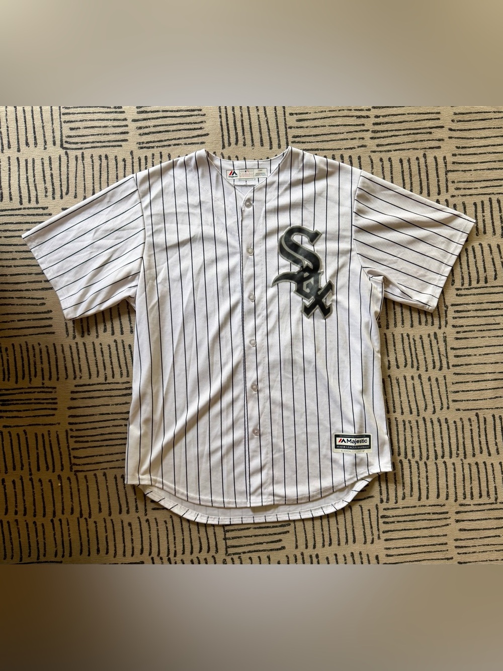 Chicago White Sox Majestic white baseball jersey with Black Logo